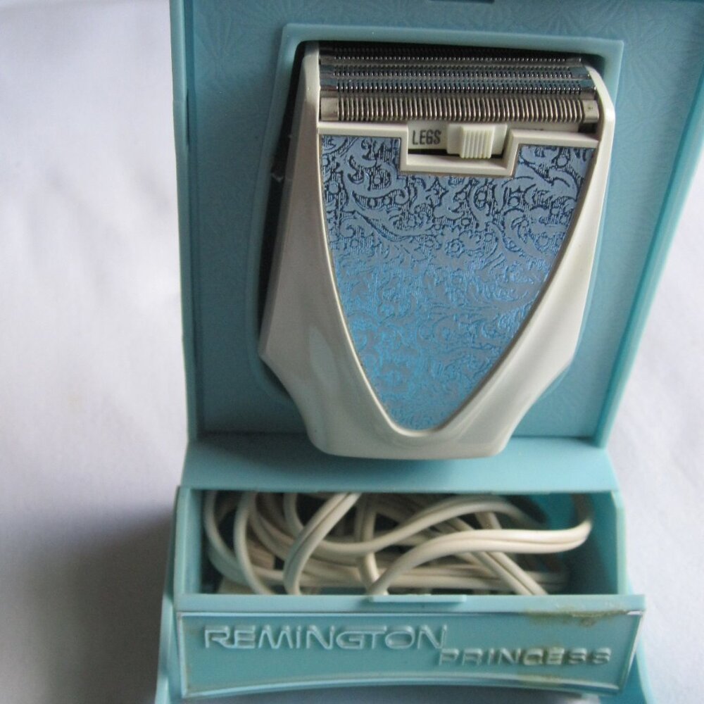 1960's Remington Princess Electric Razor in Orig. Case, Tested & Works Perfect
